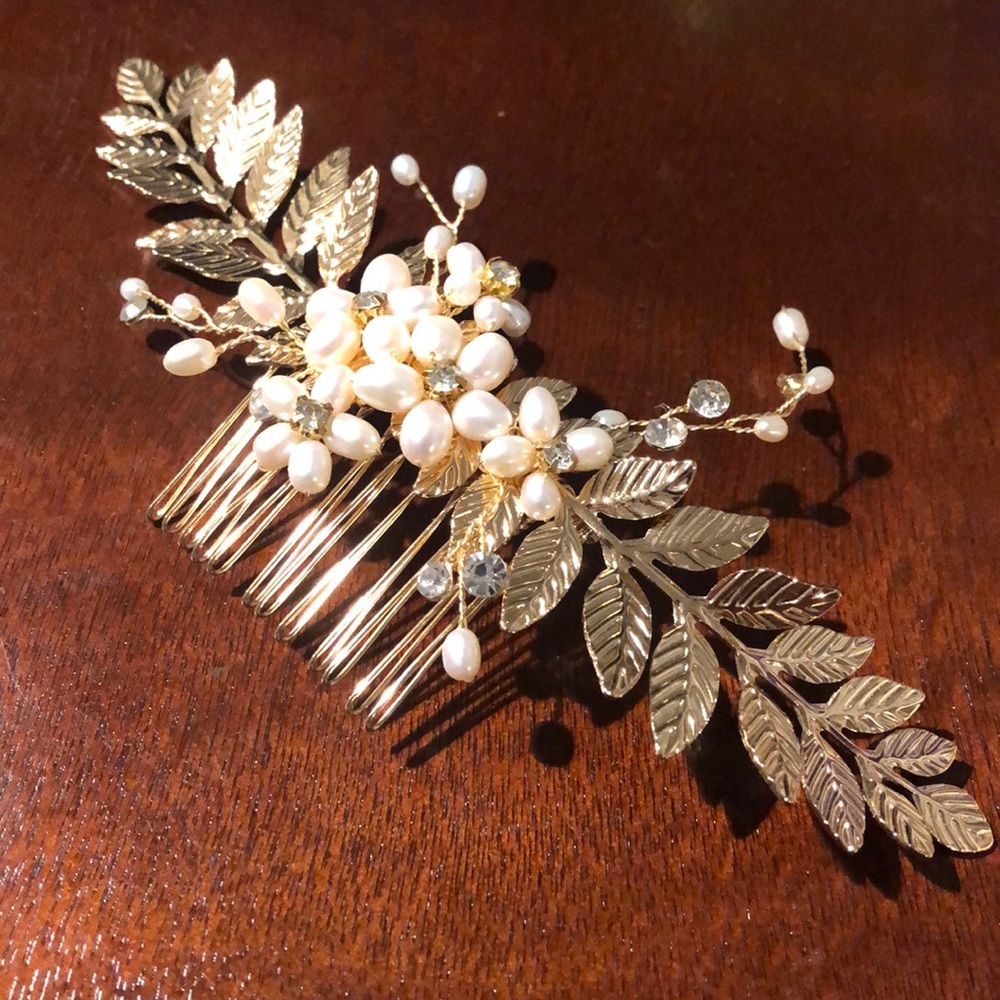 Gold leaves & pearls bridal hair comb